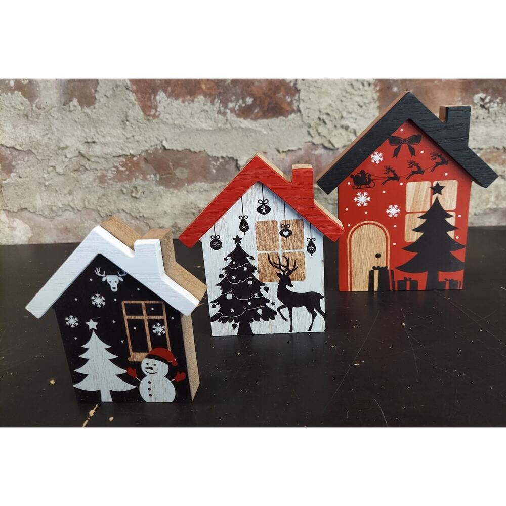 New Wooden Houses Set Christmas Decor Tree Reindeer Red Snowman Santa Decoration